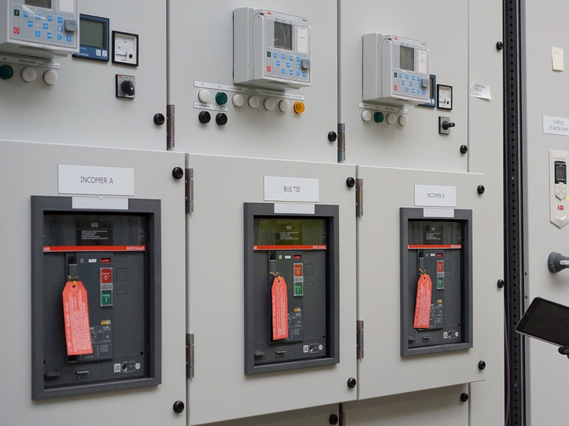 Institutionem humili intentione switchgear